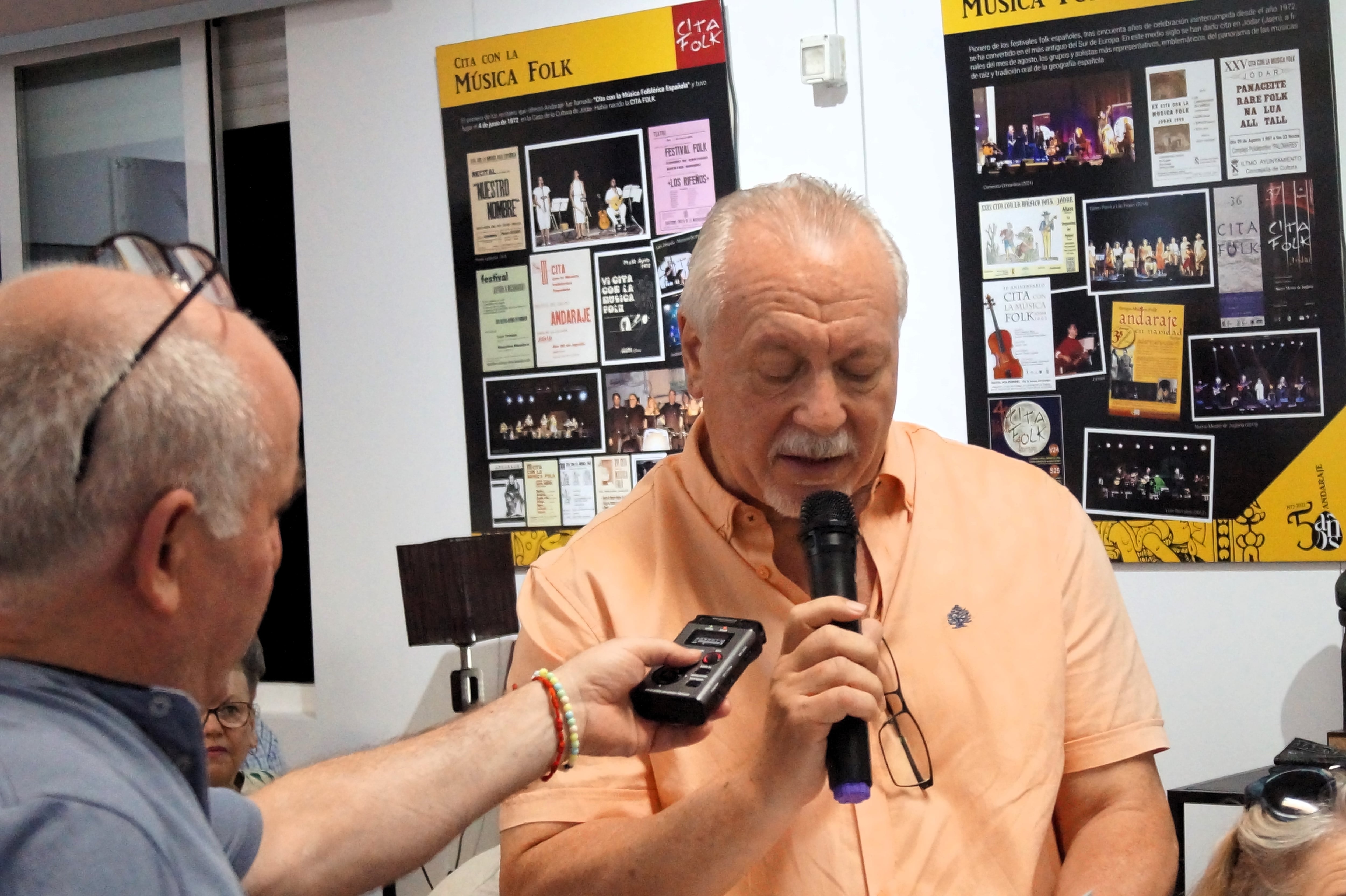 Momento de la lectura de Rodolfo Sánchez García