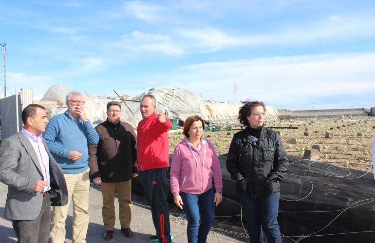 El consejero de Agricultura visitó las zonas afectadas por los tornados.