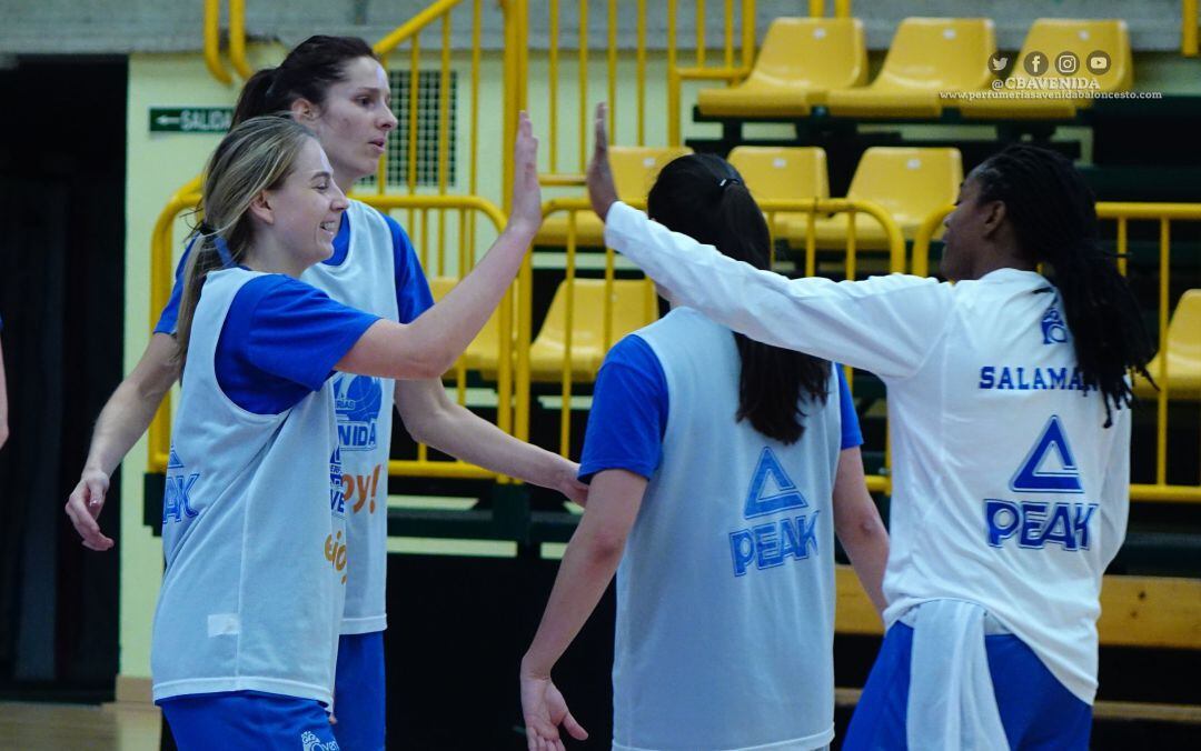 Las jugadoras entrenando en Würzburg.