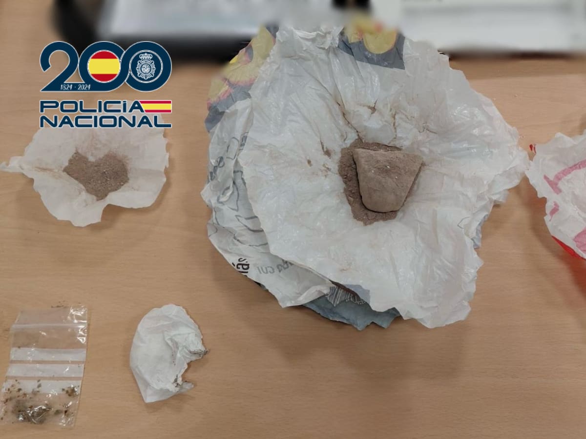 Detenido en Vigo con 85 gramos de heroína y 22 de cocaína tras intentar huir de la Policía