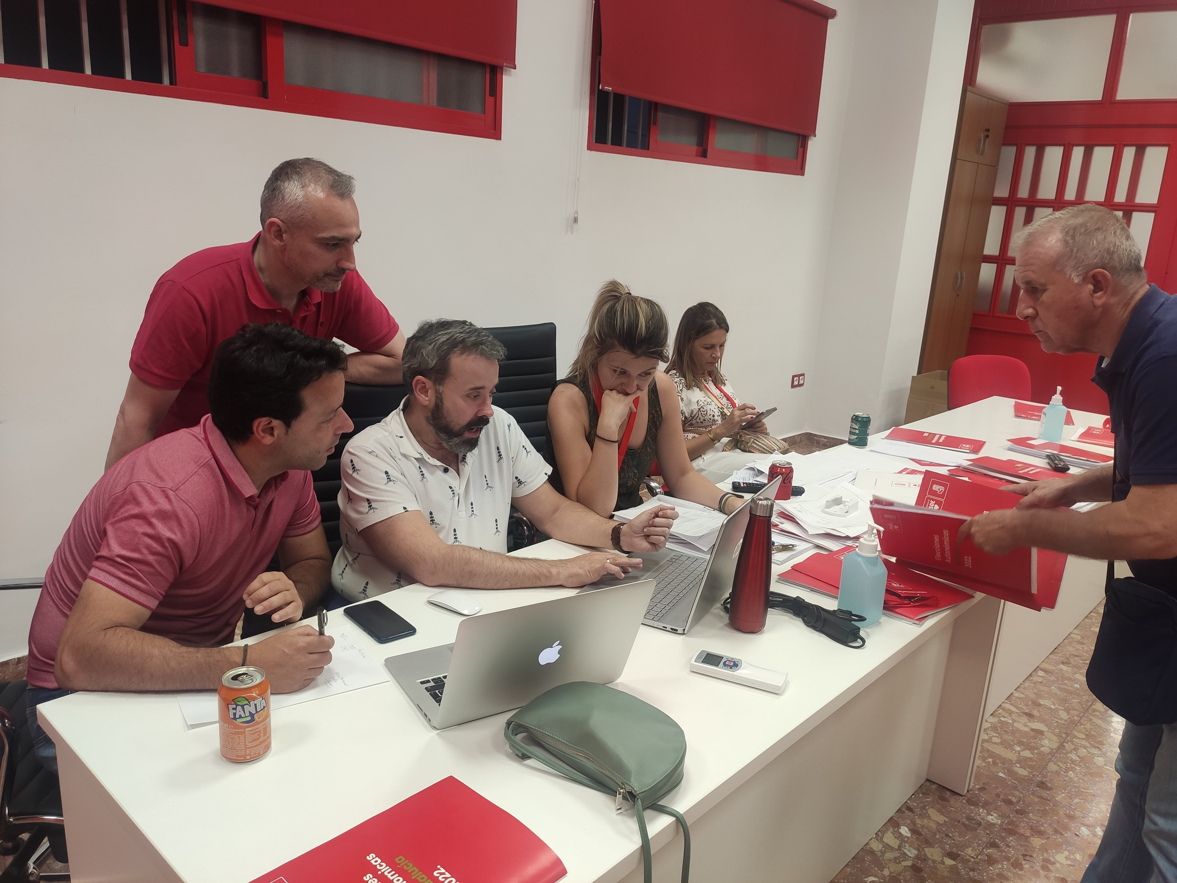 Sede del PSOE de Linares,19J