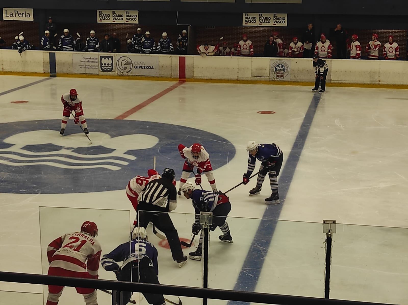 El CH Jaca perdía en la pista del Txuri Urdin
