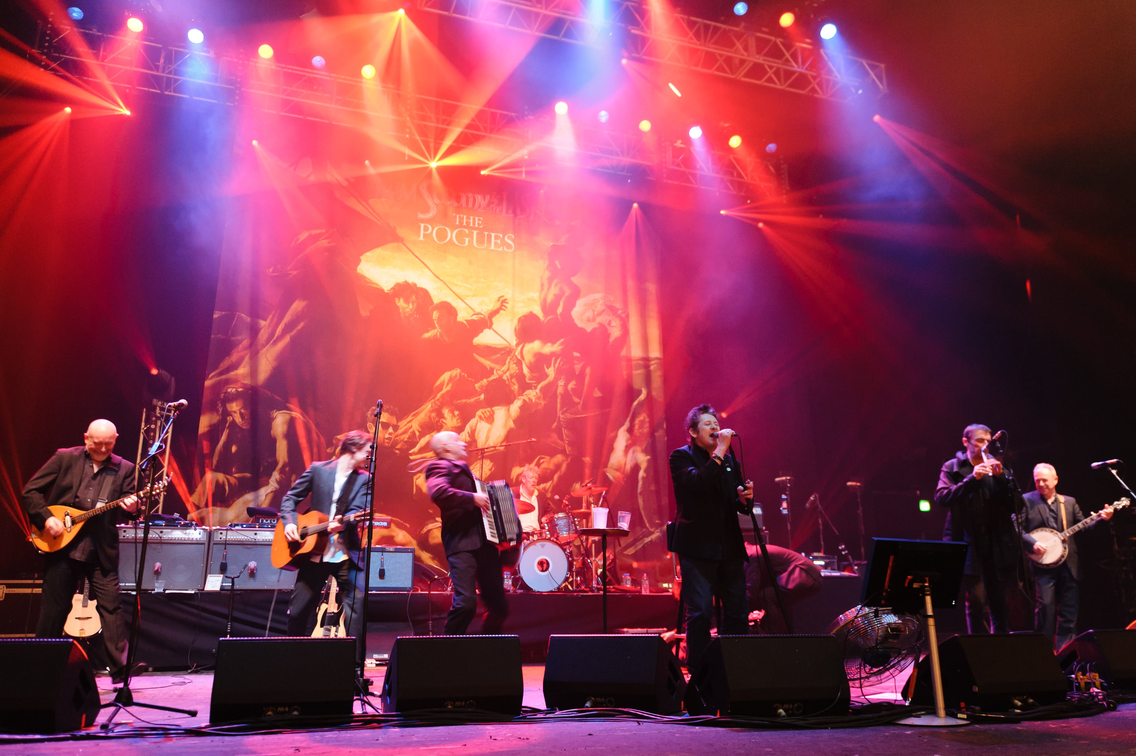 The Pogues durante un concierto en Londres en 2013