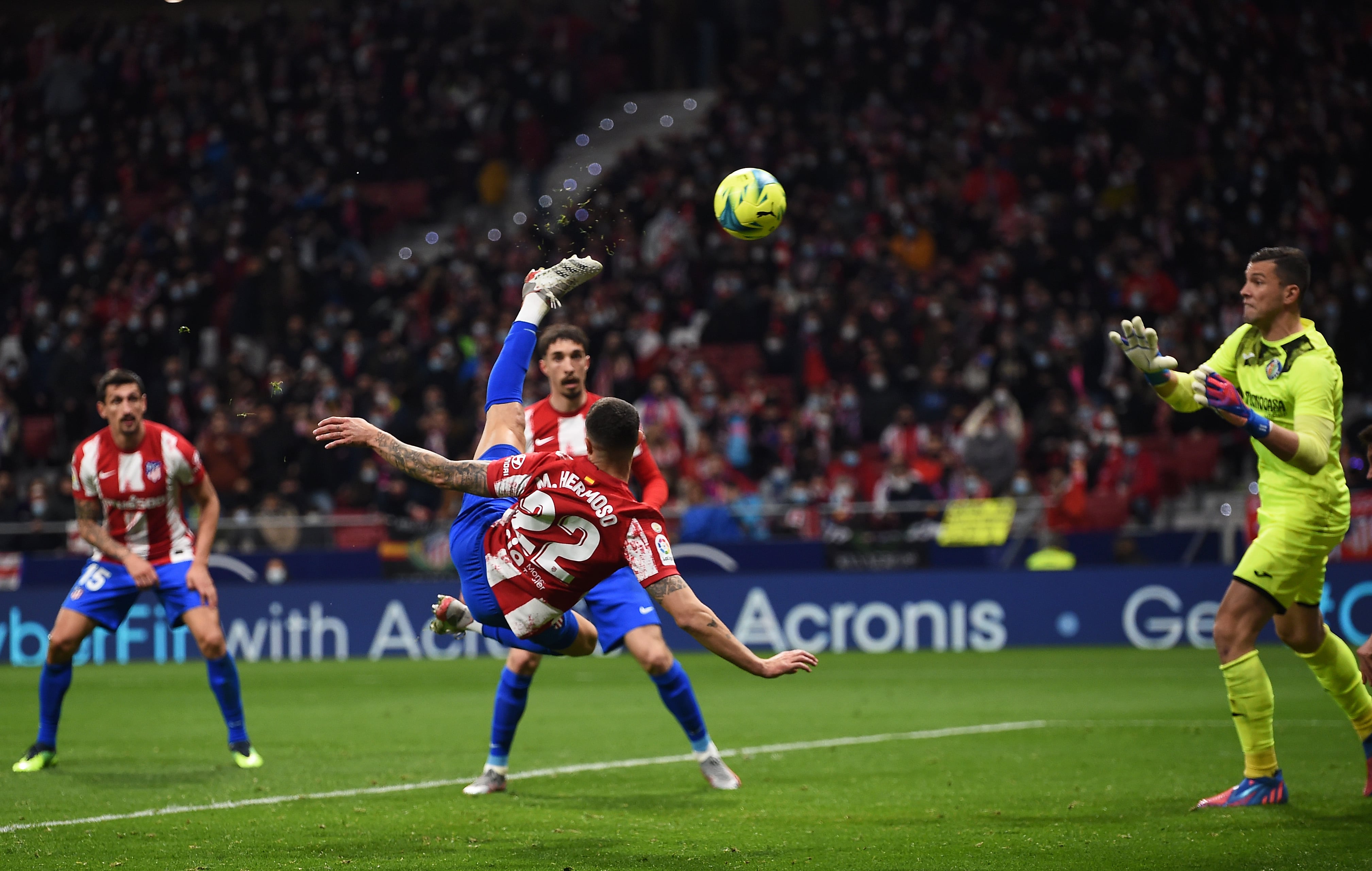 MADRID, SPAIN - FEBRUARY 12: Mario Hermoso of Atletico de Madrid scores their team&#039;s fourth goal during the LaLiga Santander match between Club Atletico de Madrid and Getafe CF at Estadio Wanda Metropolitano on February 12, 2022 in Madrid, Spain. (Photo by Denis Doyle/Getty Images)