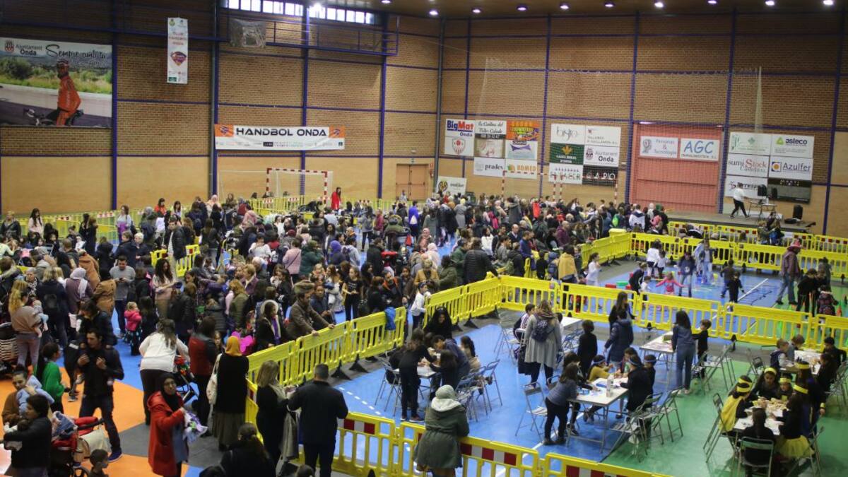 Los colegios de Onda celebran un novedoso Carnaval comprometido con el medio ambiente