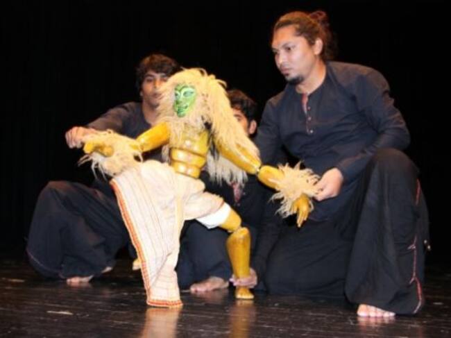 L'espectacle "About Ram" va a càrrec de la companyia índia The Katkatha Puppet Arts Trust.