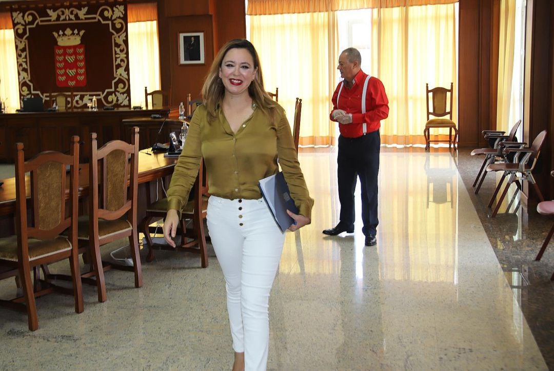 La presidenta del Cabildo de Lanzarote, María Dolores Corujo.