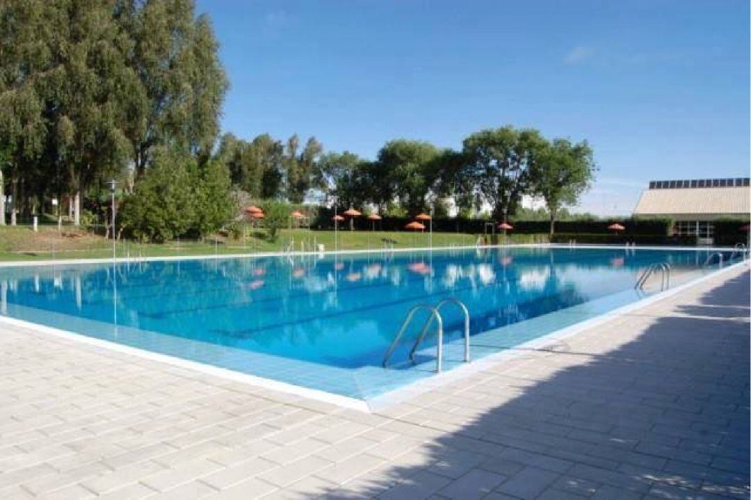 El Ayuntamiento trabaja en los preparativos de piscinas y campamentos con incertidumbre