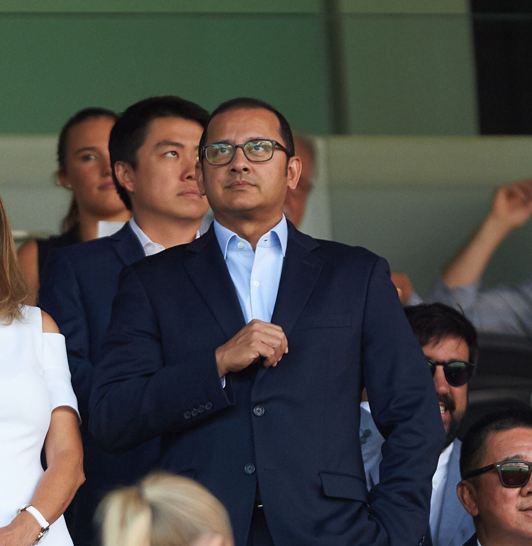 Anil Murthy, en el palco de Mestalla. 