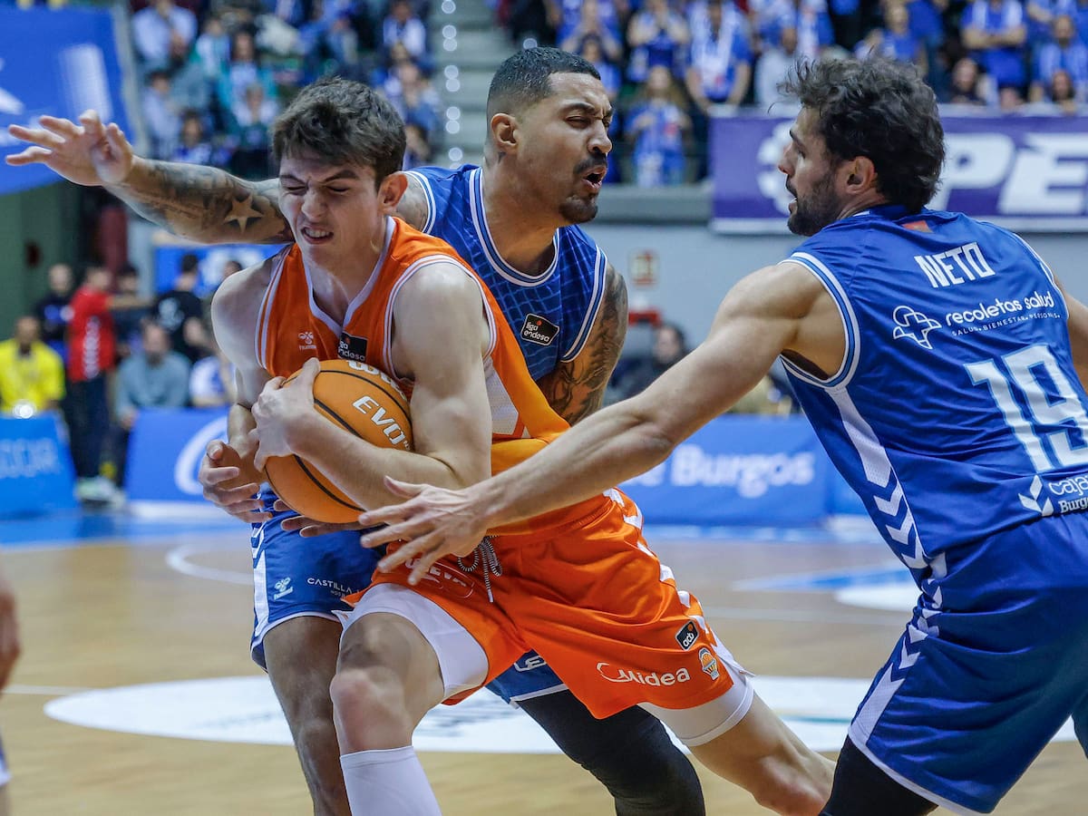 De Larrea se perderá los próximos partidos por lesión