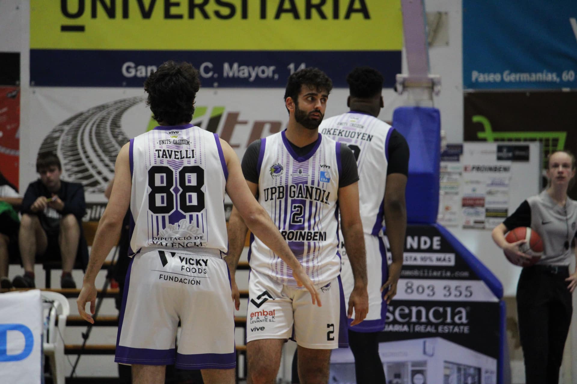 Tavelli y Jovi durante el partido contra el Mataró