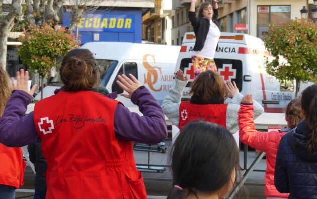 El voluntariado se realiza en distintas áreas de acción social de Cruz Roja.