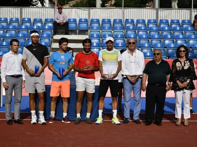Entrega de premios del torneo de dobles masculino