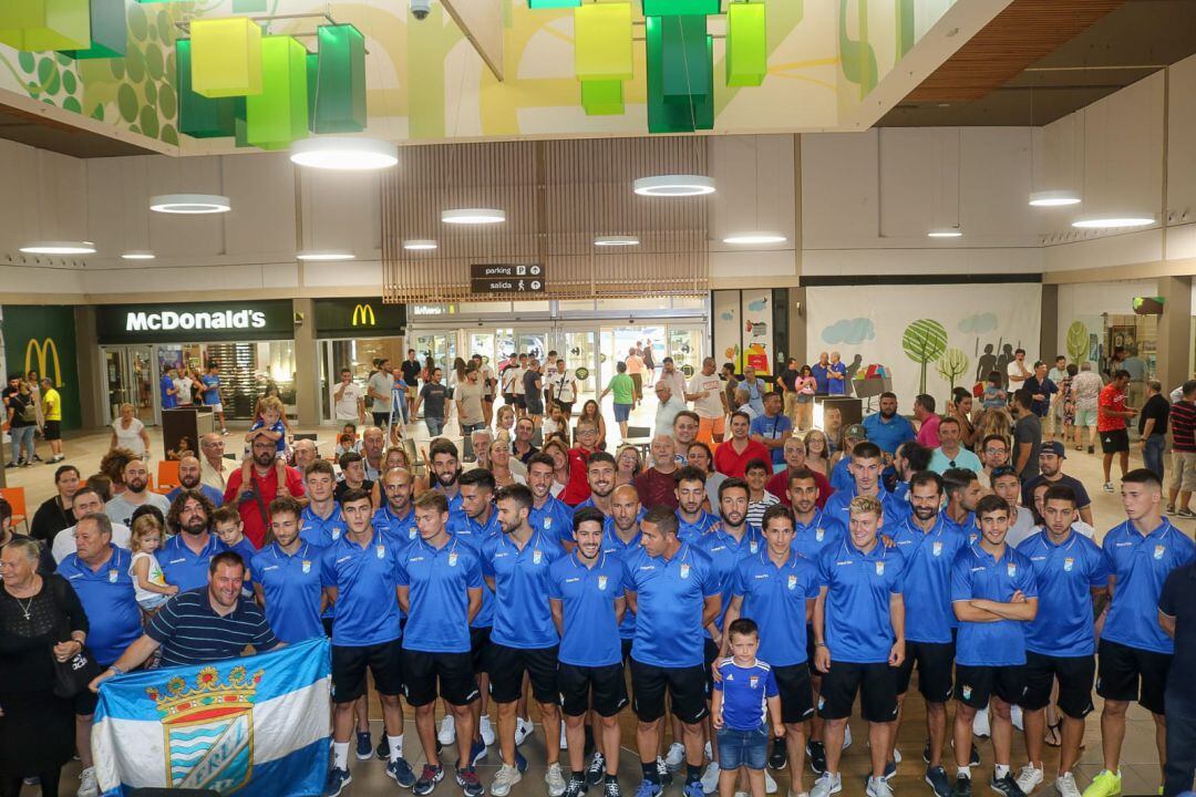 Presentación oficial de la plantilla. 