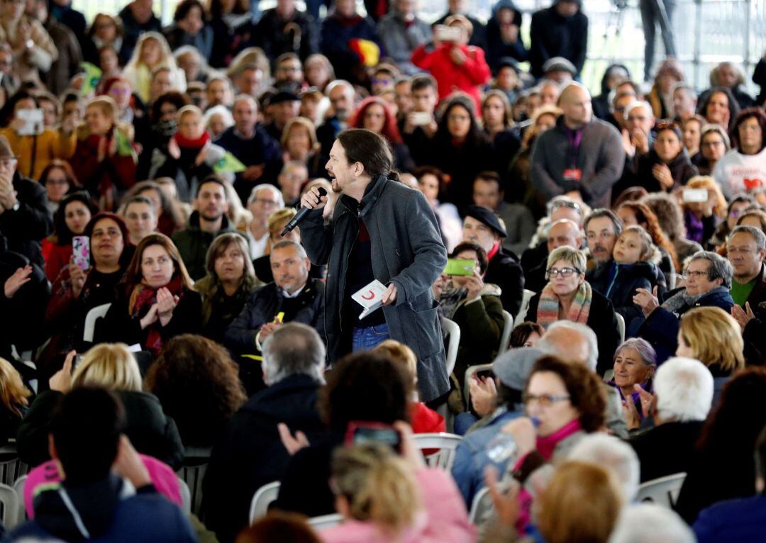 El secretario general de Podemos y candidato a la Presidencia del Gobierno, Pablo Iglesias, durante el acto de Gijón