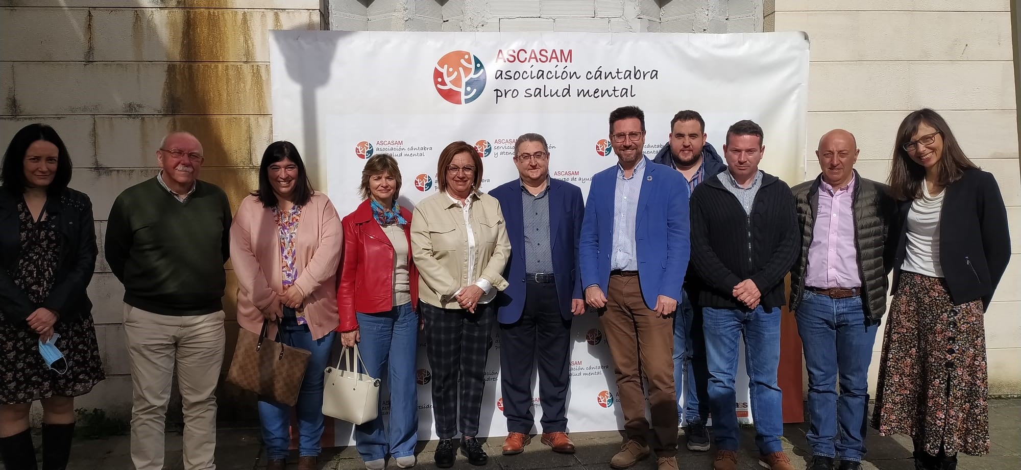 Representantes de los ayuntamientos de la zona oriental asistieron a la visita guiada al Centro Ocupacional Colindres.