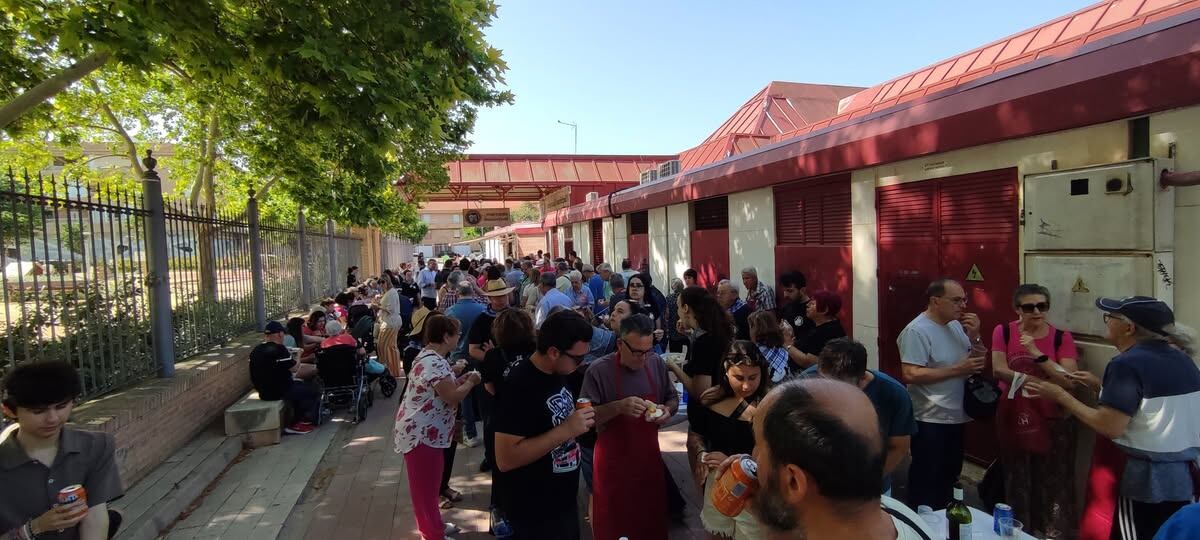 Actividad realizada por la AA.VV. Archivo