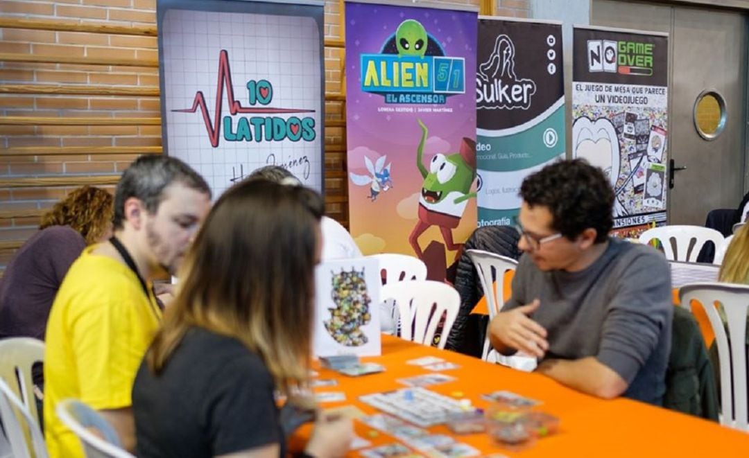 La asociación El Duende suele organizar diferentes quedadas a lo largo del año para los amantes de los juegos de mesa.