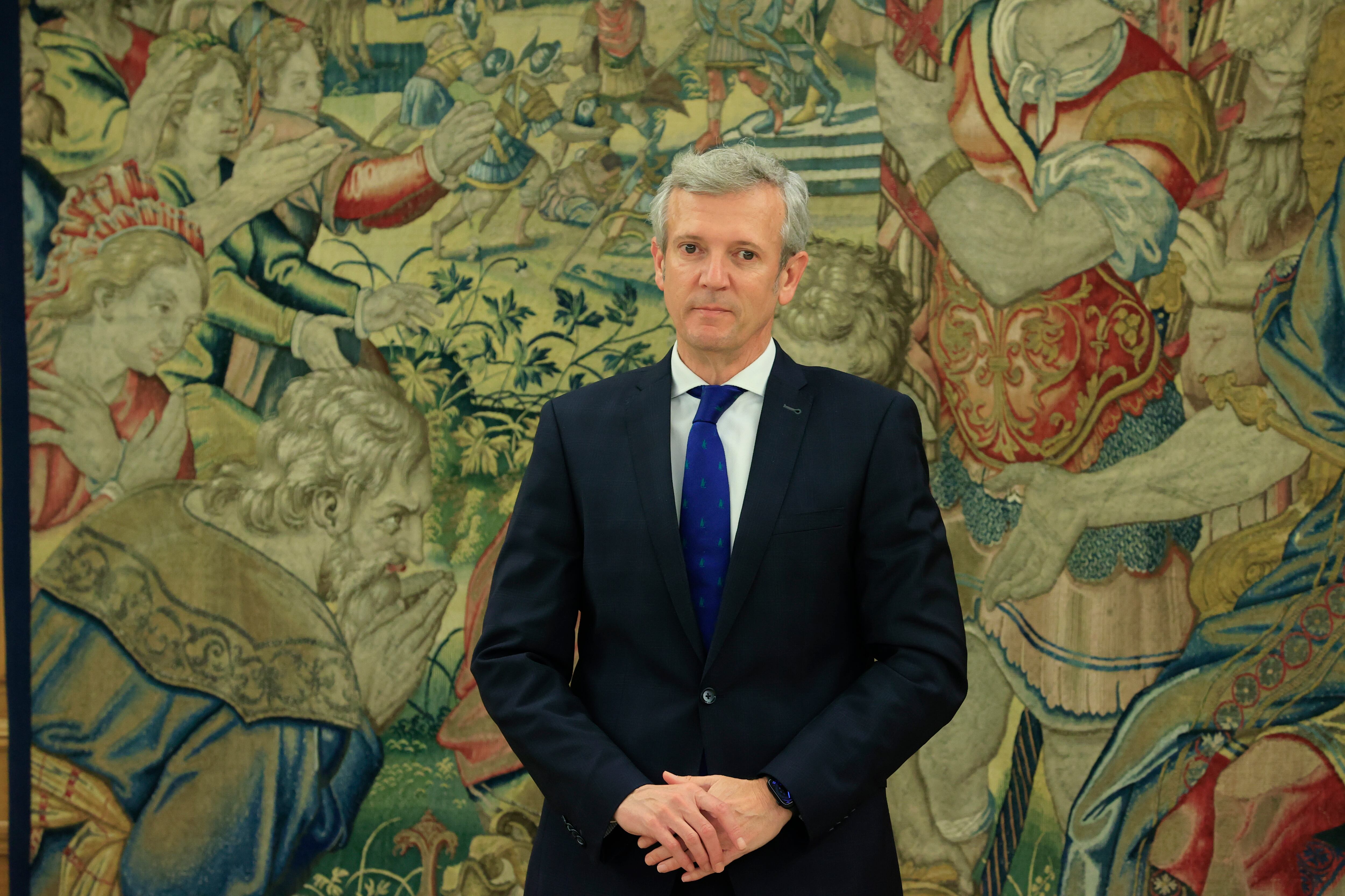 MADRID, 01/07/2022.- El presidente de la Xunta de Galicia, Alfonso Rueda, antes de ser recibido por el rey Felipe VI este viernes en el Palacio de la Zarzuela. EFE/ Zipi Aragon