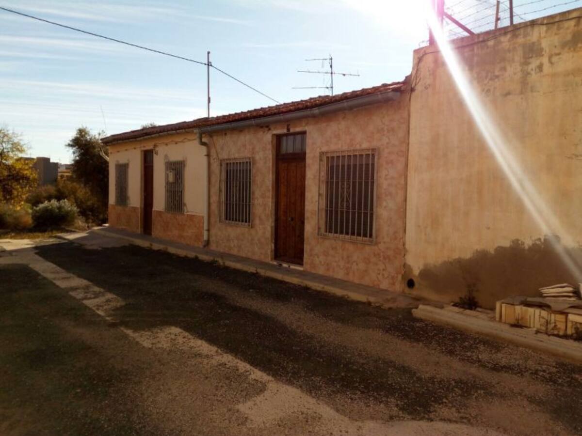 Siete años de prisión para el eldense que apuñaló a su vecino