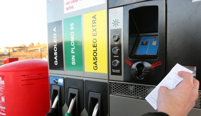 El precio del combustible sigue en valores muy altos también en Valladolid