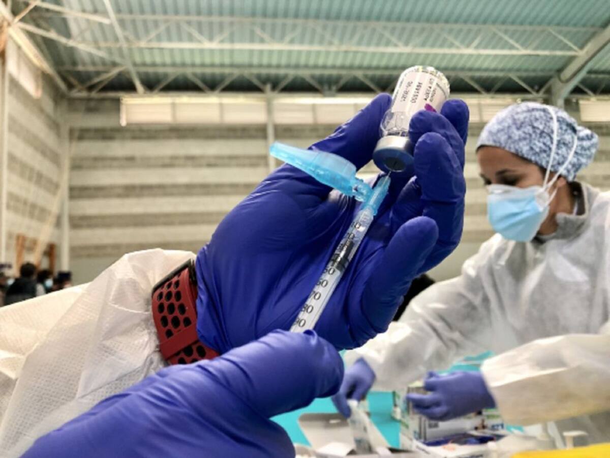 Tarifa y Los Barrios dispondrán de puntos externos de vacunación en sus pabellones deportivos