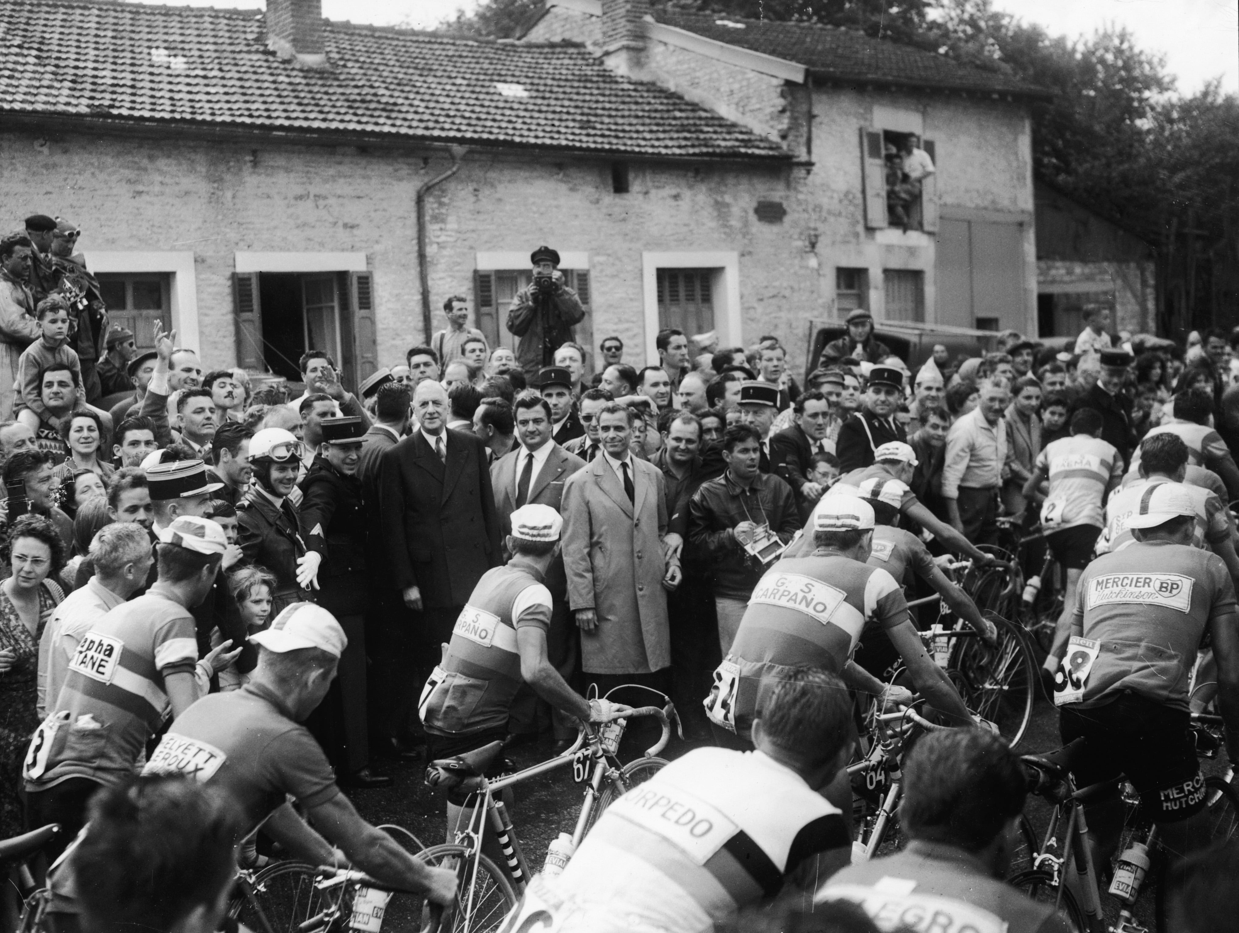 El presidente francés Charles de Gaulle en su visita al Tour en 1960