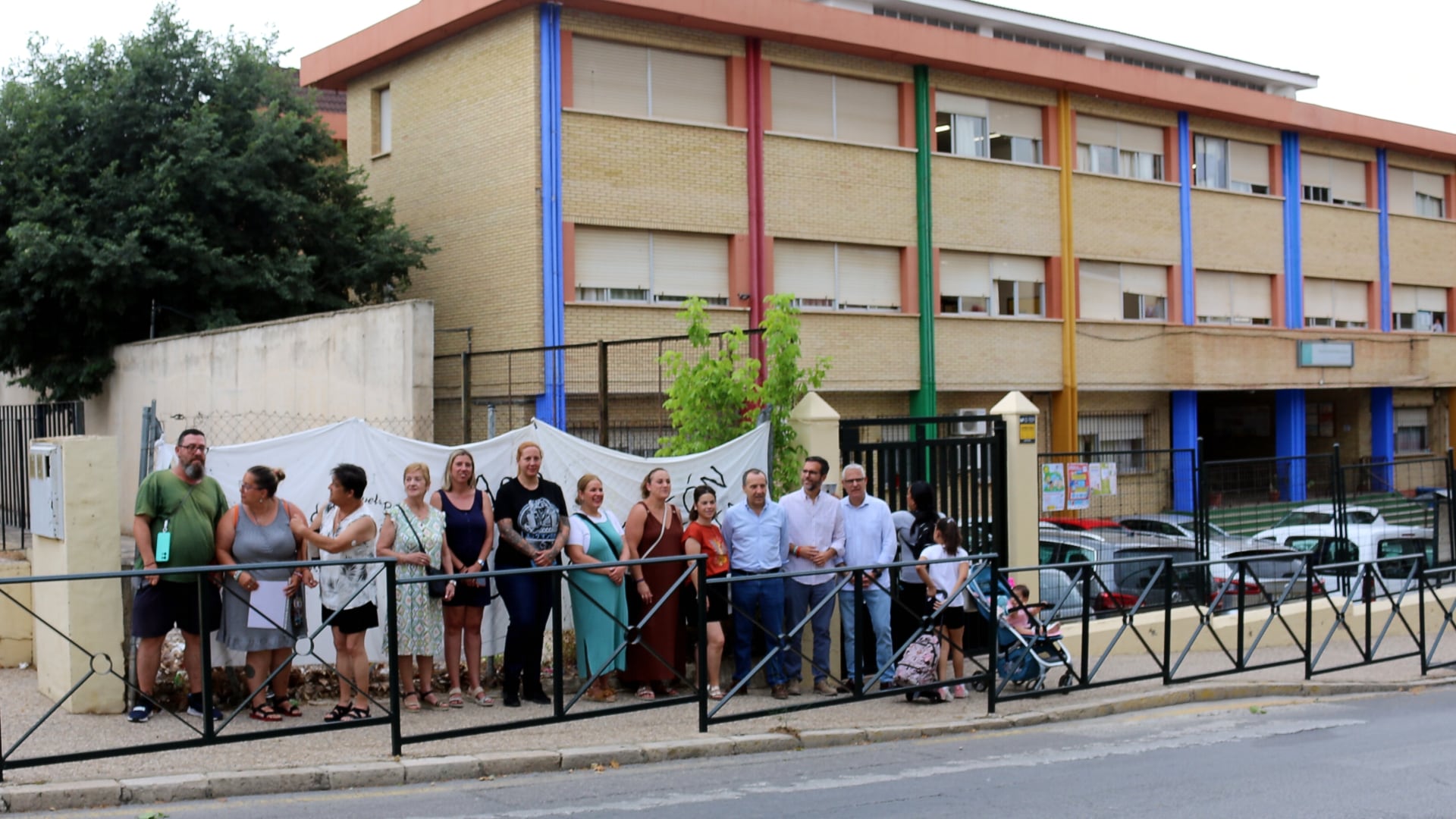 Concentración en el CEIP León Motta de Antequera