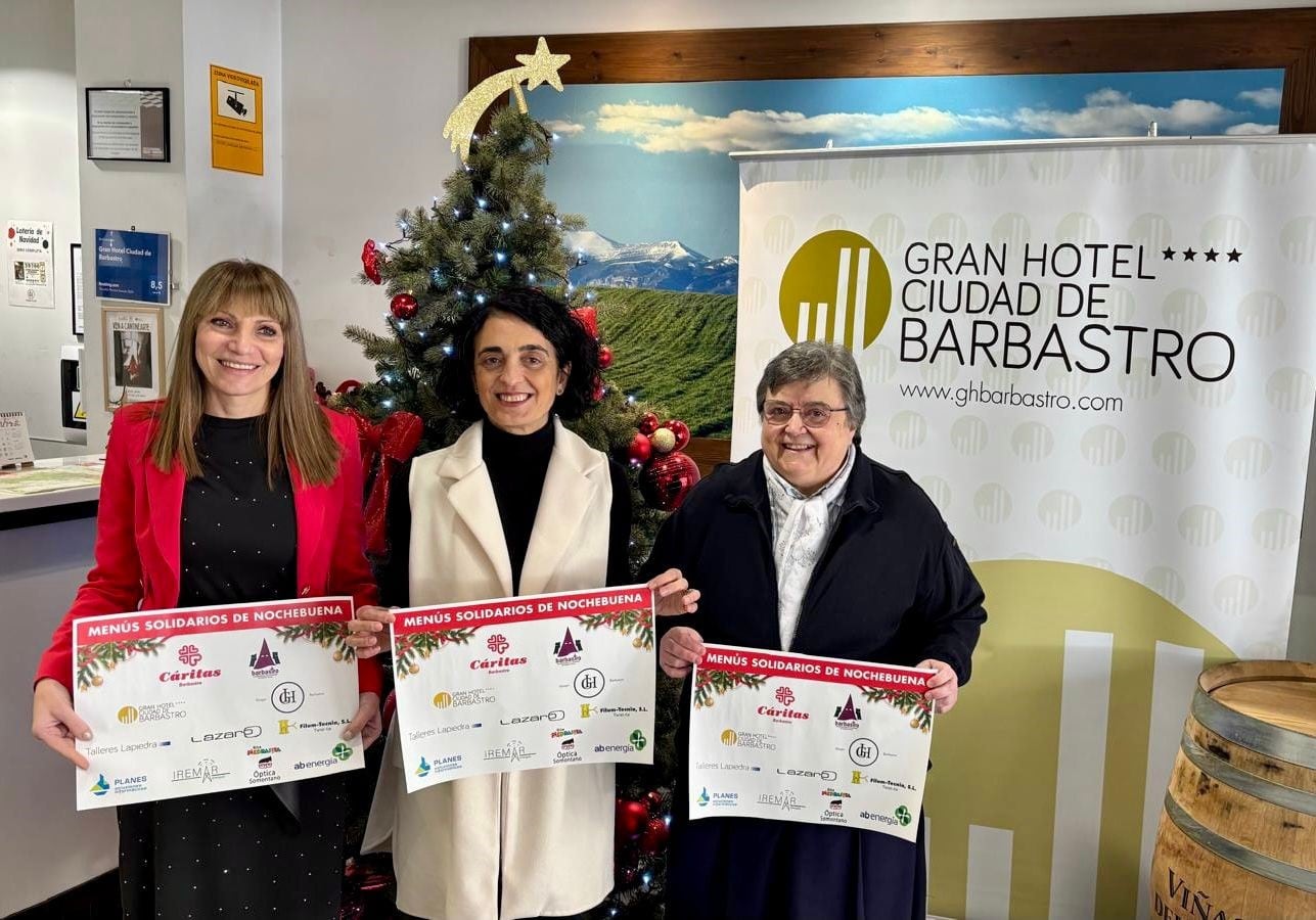 Natia Amirashvili, Silvia Peropadre, y Júlia Lirios Tormos en la presentación de la iniciativa