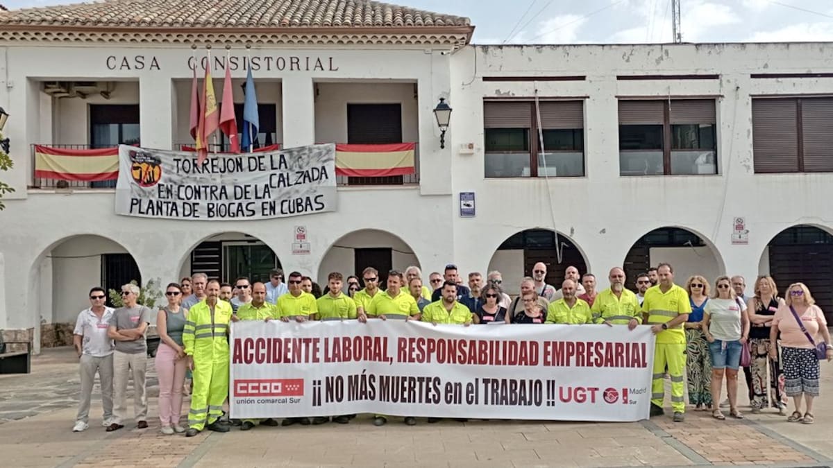 César Serrano, secretario de Salud Laboral de CCOO en la Comarca Sur, repasa la concentración en repulsa por el accidente laboral del 20 de julio