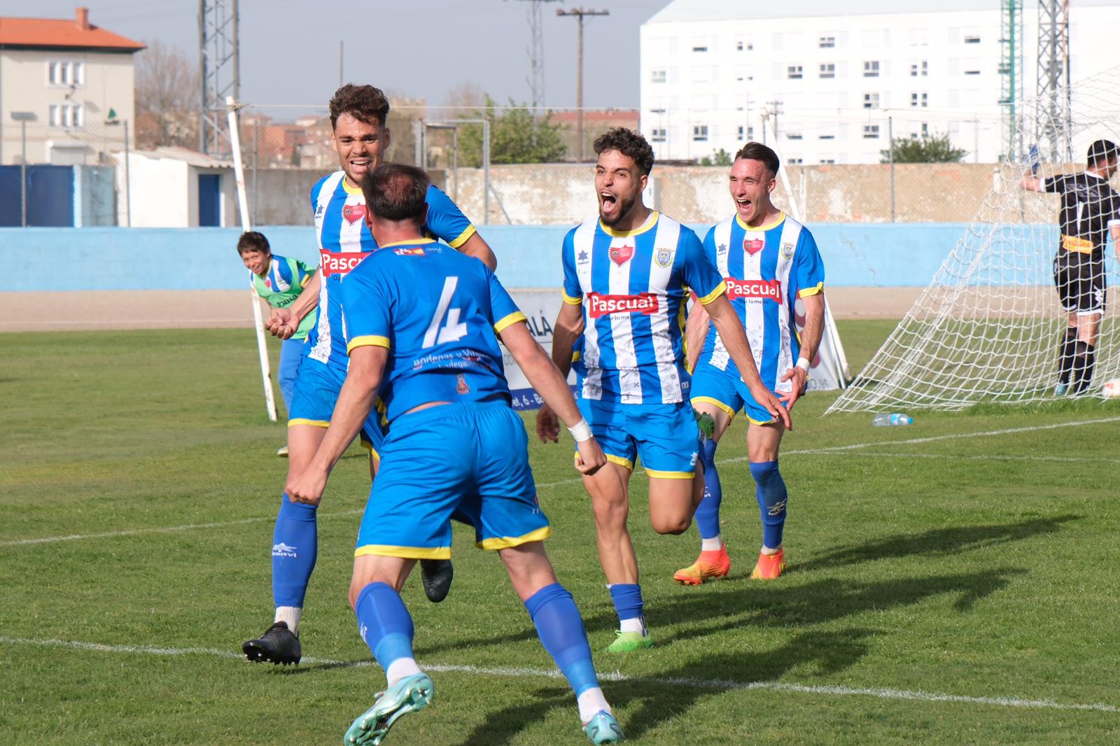 Jaime hizo el 2-0 en la primera parte