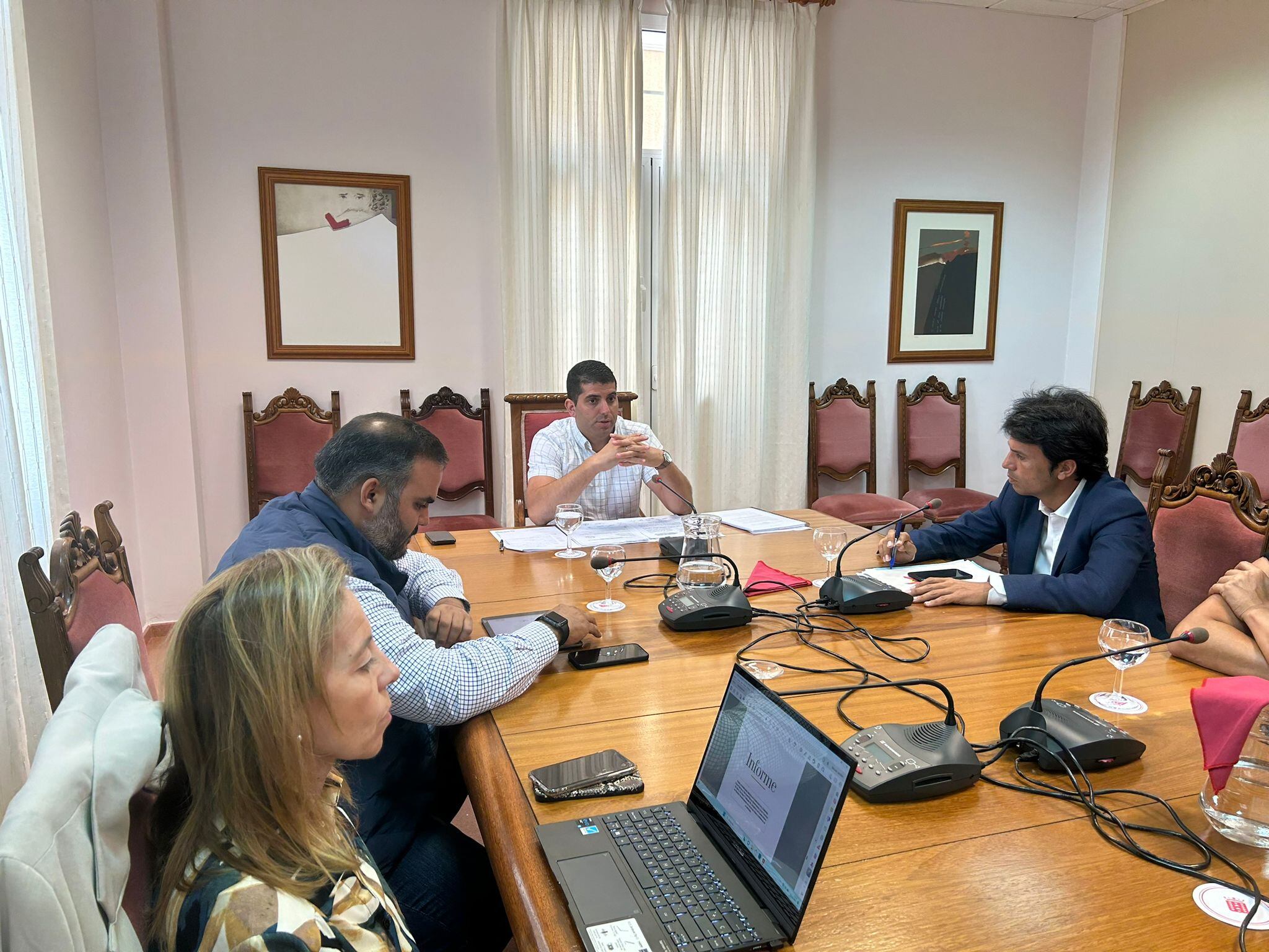 Un momento del Consejo de Administración de los Centros de Arte, Cultura y Turismo (CACT) del Cabildo de Lanzarote.