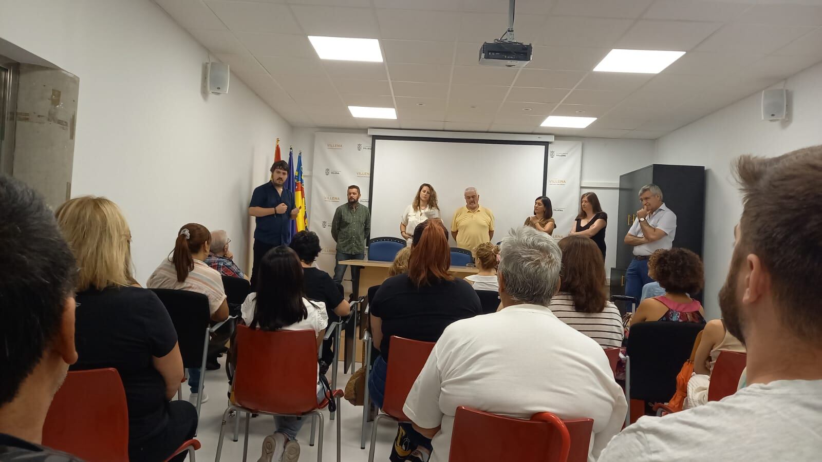 Recibimiento de los contratados