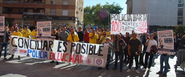 A pie de calle Madrid Oeste 25-10-2018 – Concentración de policías frente al ayuntamiento