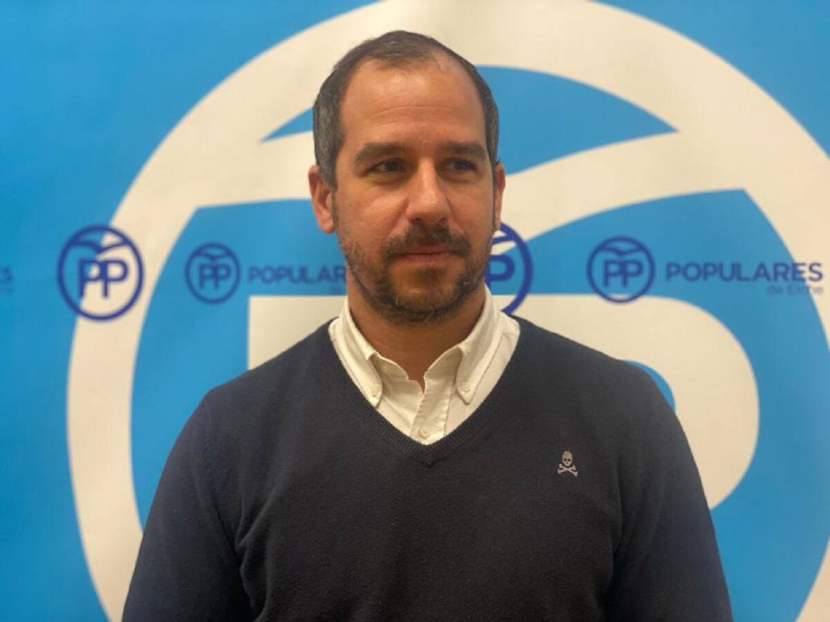 El PP critica que el AVE Elche-Madrid tenga parada en Alicante y Villena