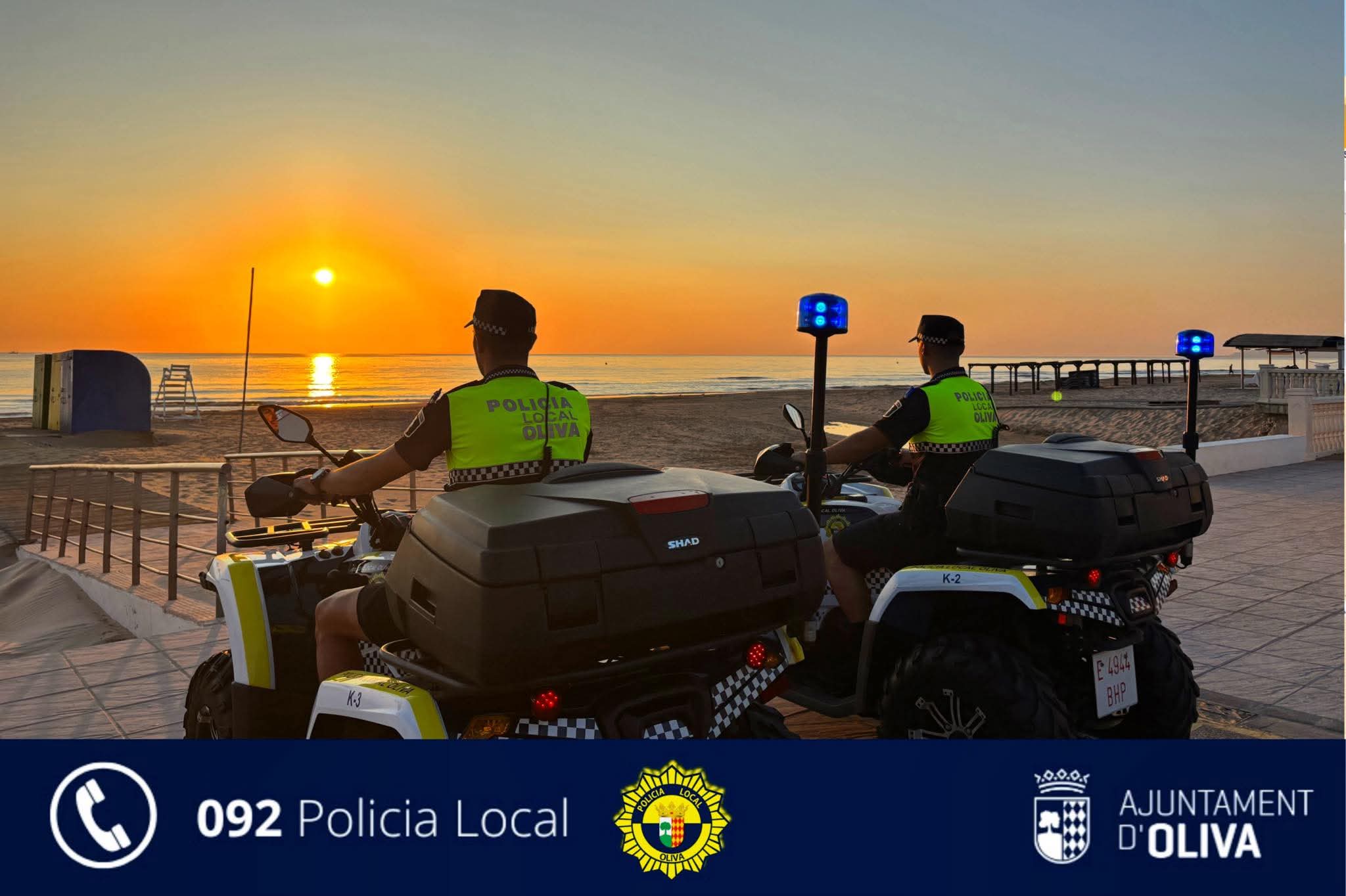 Quads de la Policía Local de Oliva, patrullando en la playa