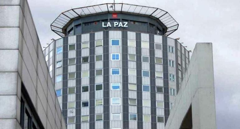 Un cadáver en el hueco de un ascensor del Hospital La Paz.