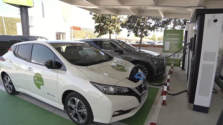 Recarga de coches eléctricos (Iberdrola)