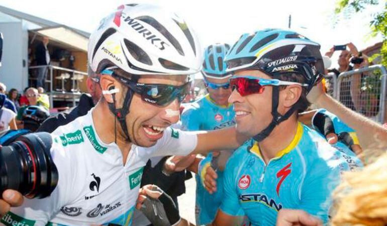 Fabio Aru y Mikel Landa se abrazaron en Cercedilla tras sentenciar la Vuelta.