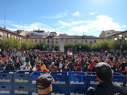 Concentración en la Plaza Mayor