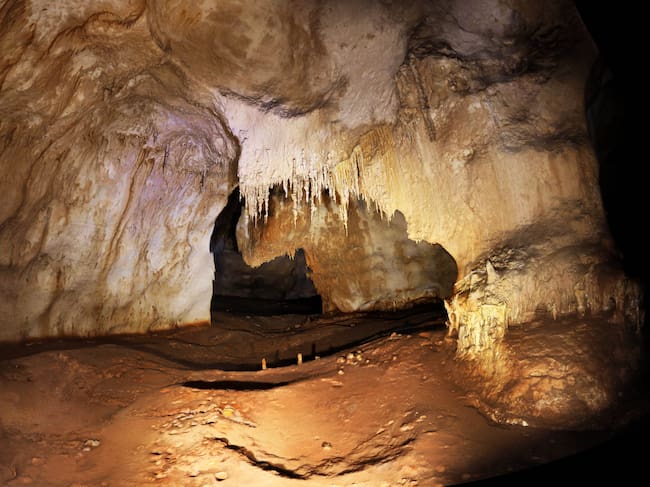 Descubren una nueva galería en la Cueva del Arco, Cieza