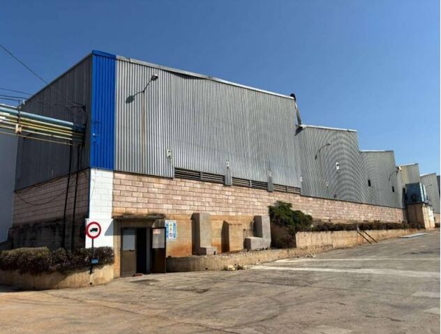 Vista frontal de la nave F