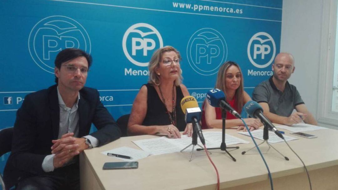 El PP del Consell demana la dimissió de la consellera Bàrbara Torrent.