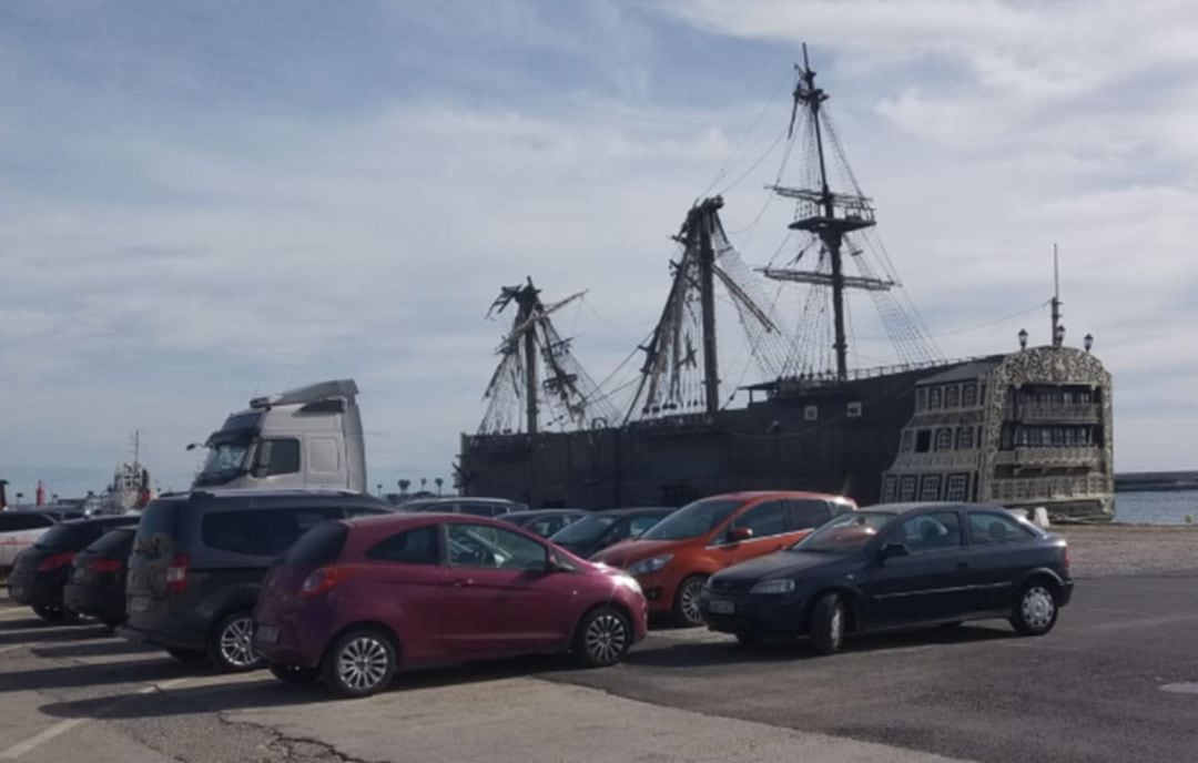 Estado actual del Santísima Trinidad que está atracado en muelle 7 del Puerto de Alicante