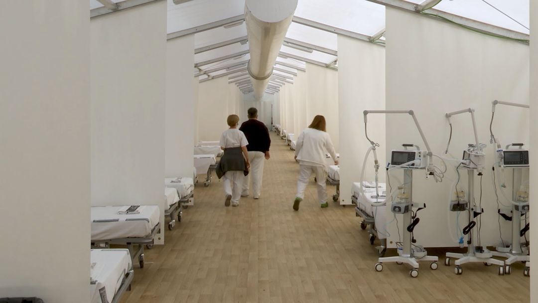 Imágenes del hospital de campaña de La Fe en València este martes 26 de enero
