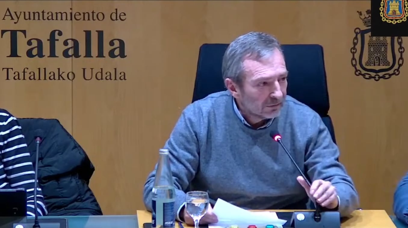 El alcalde de Tafalla, Jesús arrizubieta, interviene en el Pleno del Ayuntamiento de Tafalla de noviembre de 2022