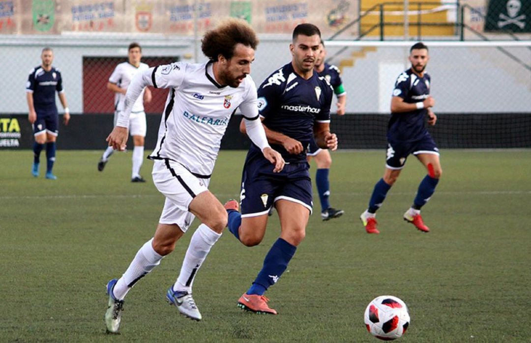 Willy durante el derbi del Estrecho.