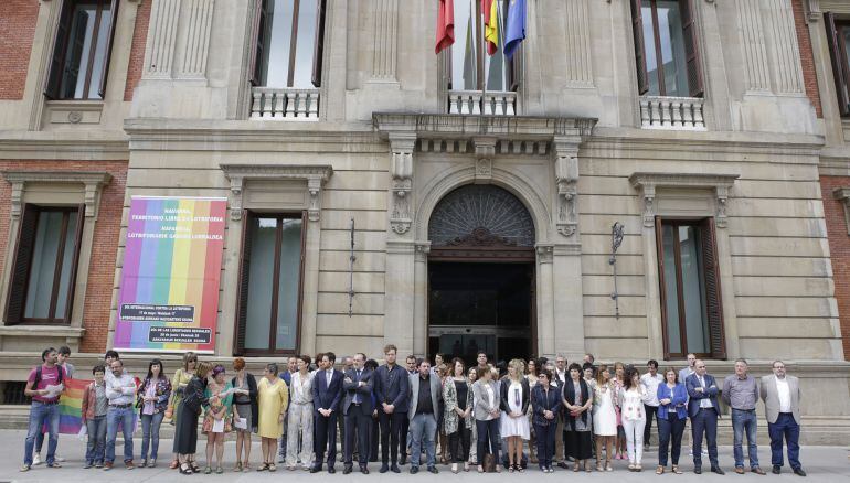 Concentración frente al Parlamento
