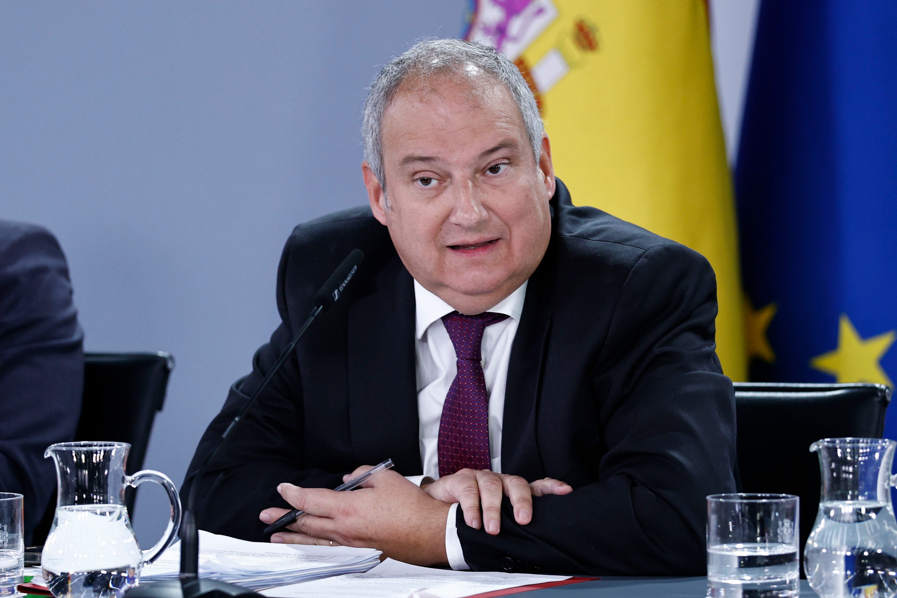 MADRID (ESPAÑA), 21/10/2025.- El ministro de Industria, Turismo y Comercio, Jordi Hereu durante la rueda de prensa tras el Consejo de Ministros celebrado este martes en La Moncloa, Madrid. EFE/ Rodrigo Jiménez