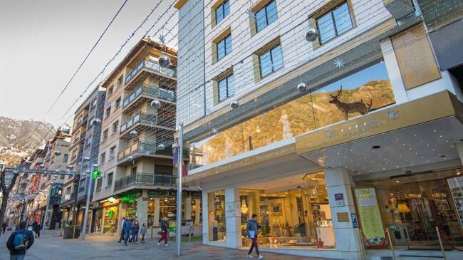 La Unió Hotelera considera que allargar les reduccions de jornada el juliol seria positiu